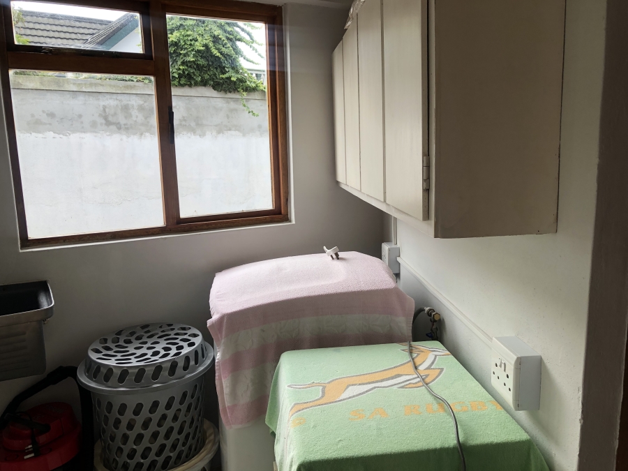 5 Bedroom Property for Sale in Strand North Western Cape
